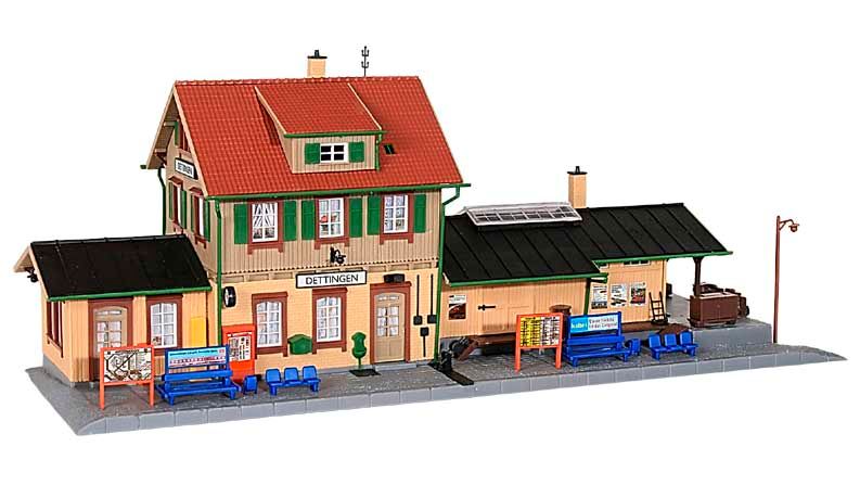 KIBRI 39507 — Железнодорожная станция «Dettingen» с пакгаузом и складом, 1:87